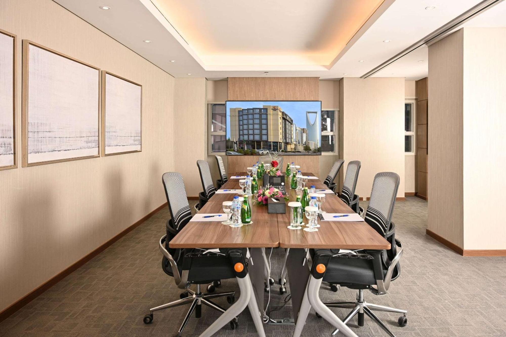 Comfort Hotel Riyadh Olaya Riade Exterior foto